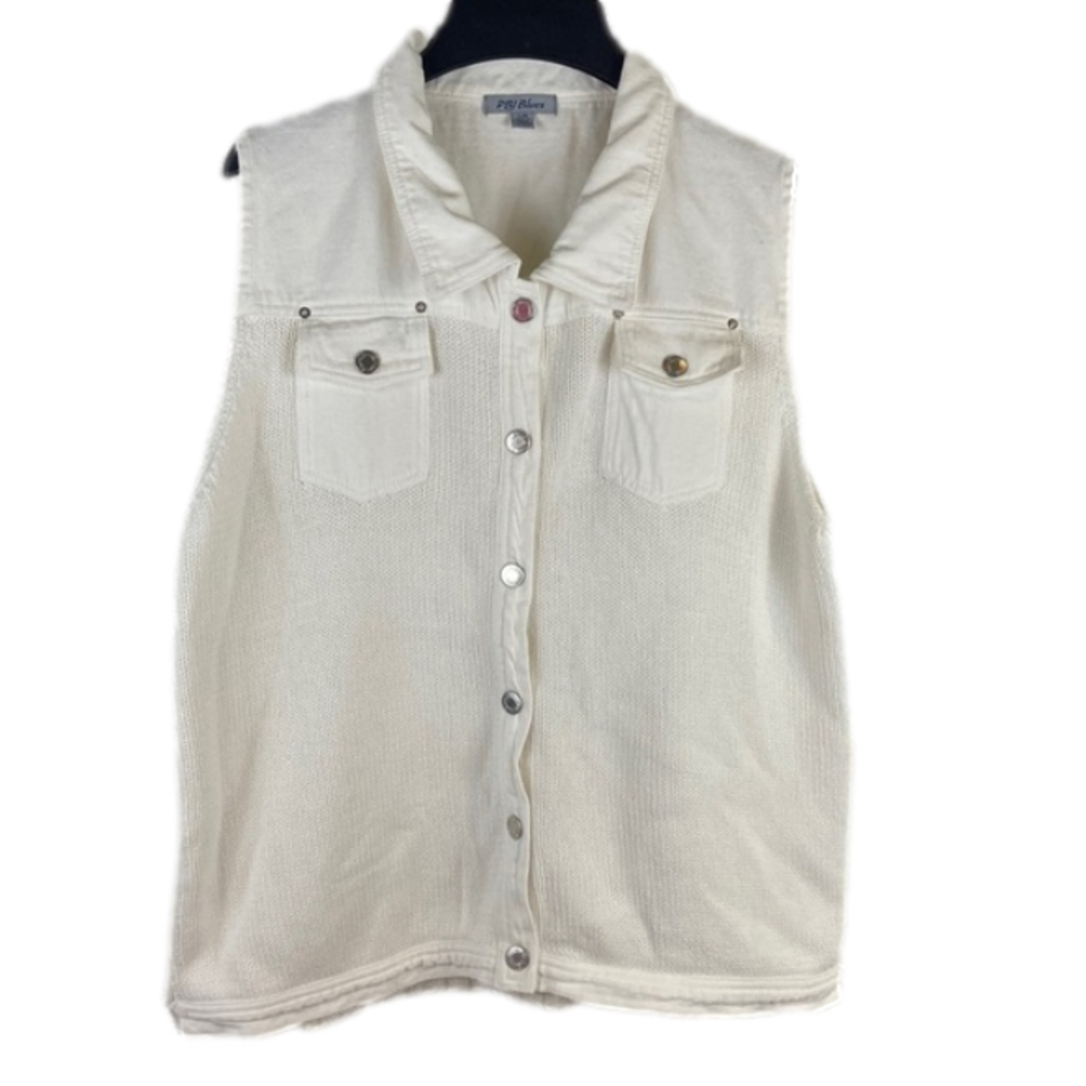 P.J. RAG White Sleeveless Button-Front Vest